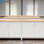 Experimentation and Collaboration Tables in University IT Lab