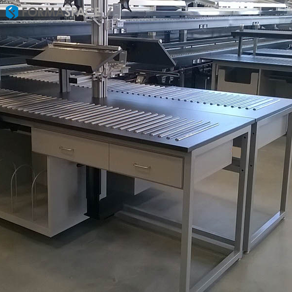 Custom Packing and Shipping Workstation