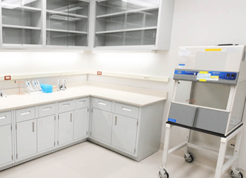 U.S.-Army-Lab-with-Corner-Casework2-580x580 ergonomic classroom tables