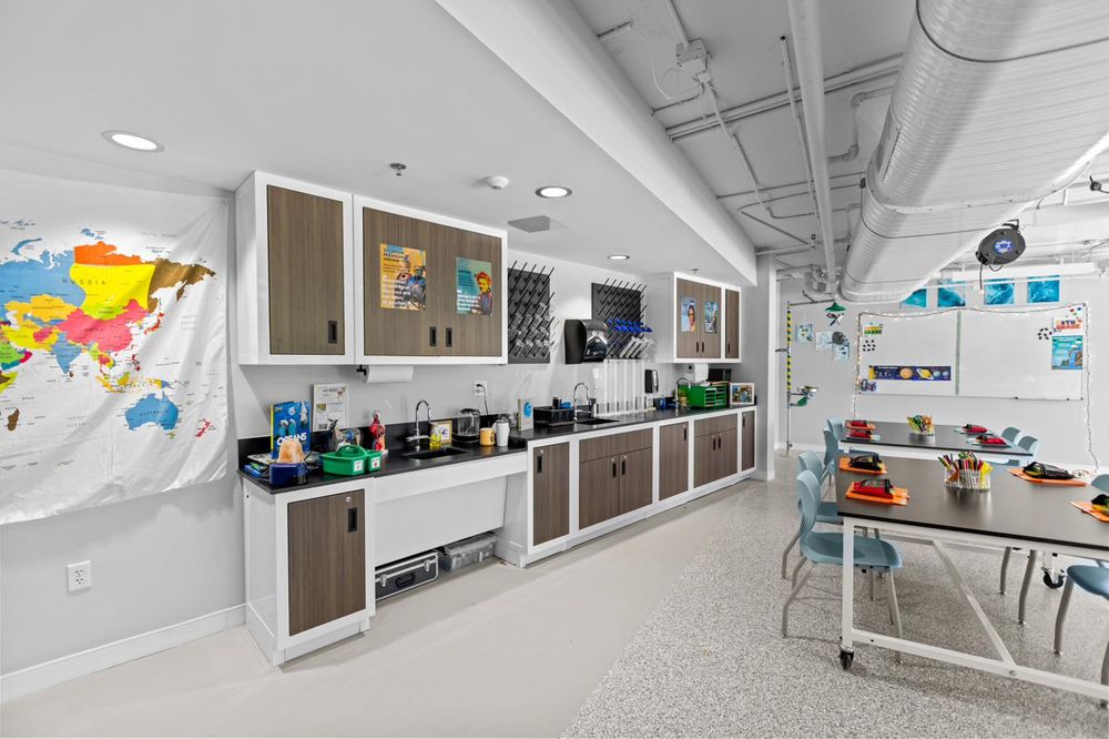 Saint Mark's Episcopal School Center for Science lab